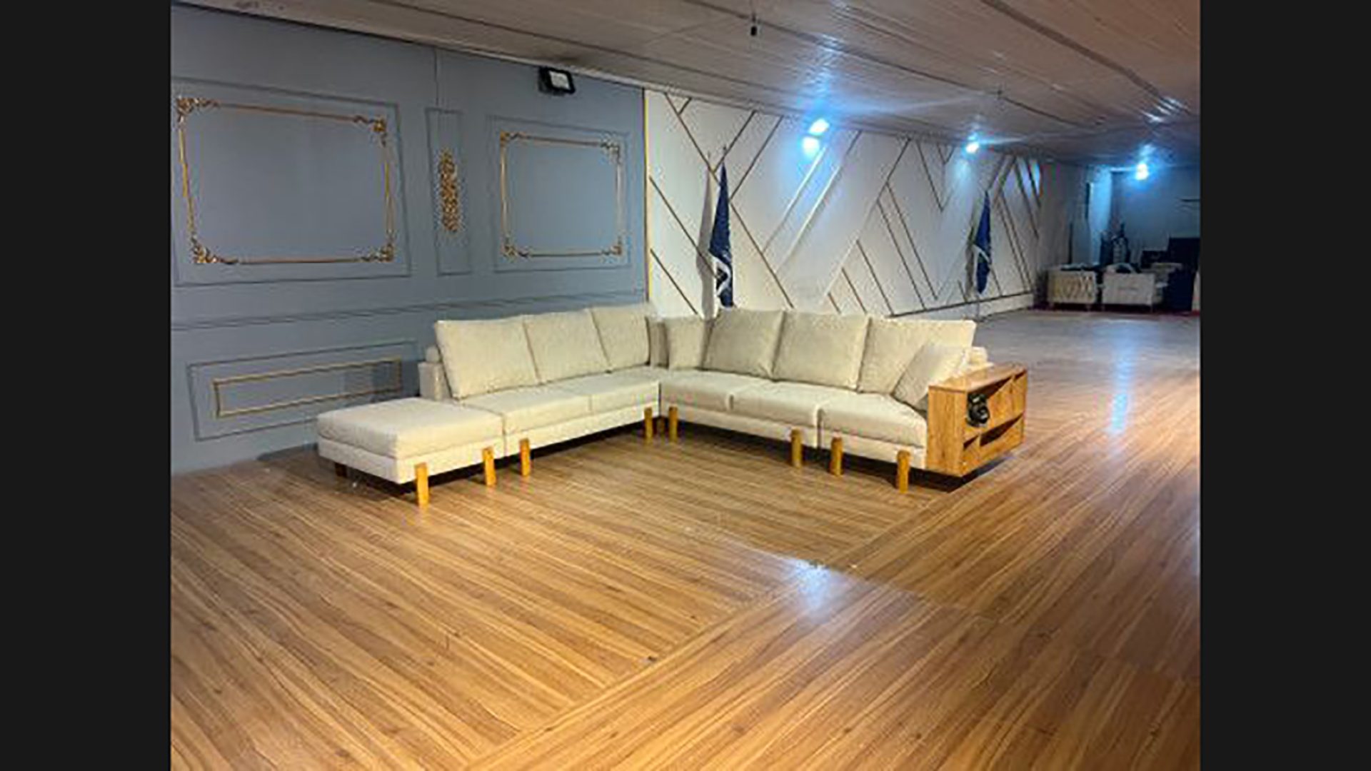 1766604318_2013467937